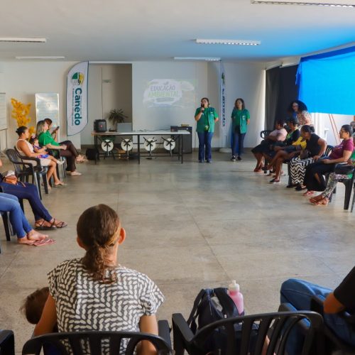 AMMA promove ação sobre reciclagem criativa no CRAS Uirapuru