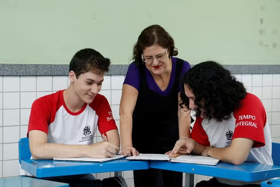 Matrículas em tempo integral na rede pública crescem mais de 600 mil em 2024, aponta Censo Escolar