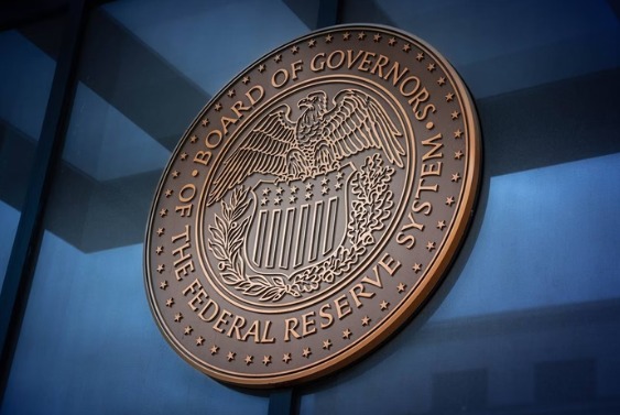 Fed mantém juros nos EUA apesar da pressão de Trump por cortes