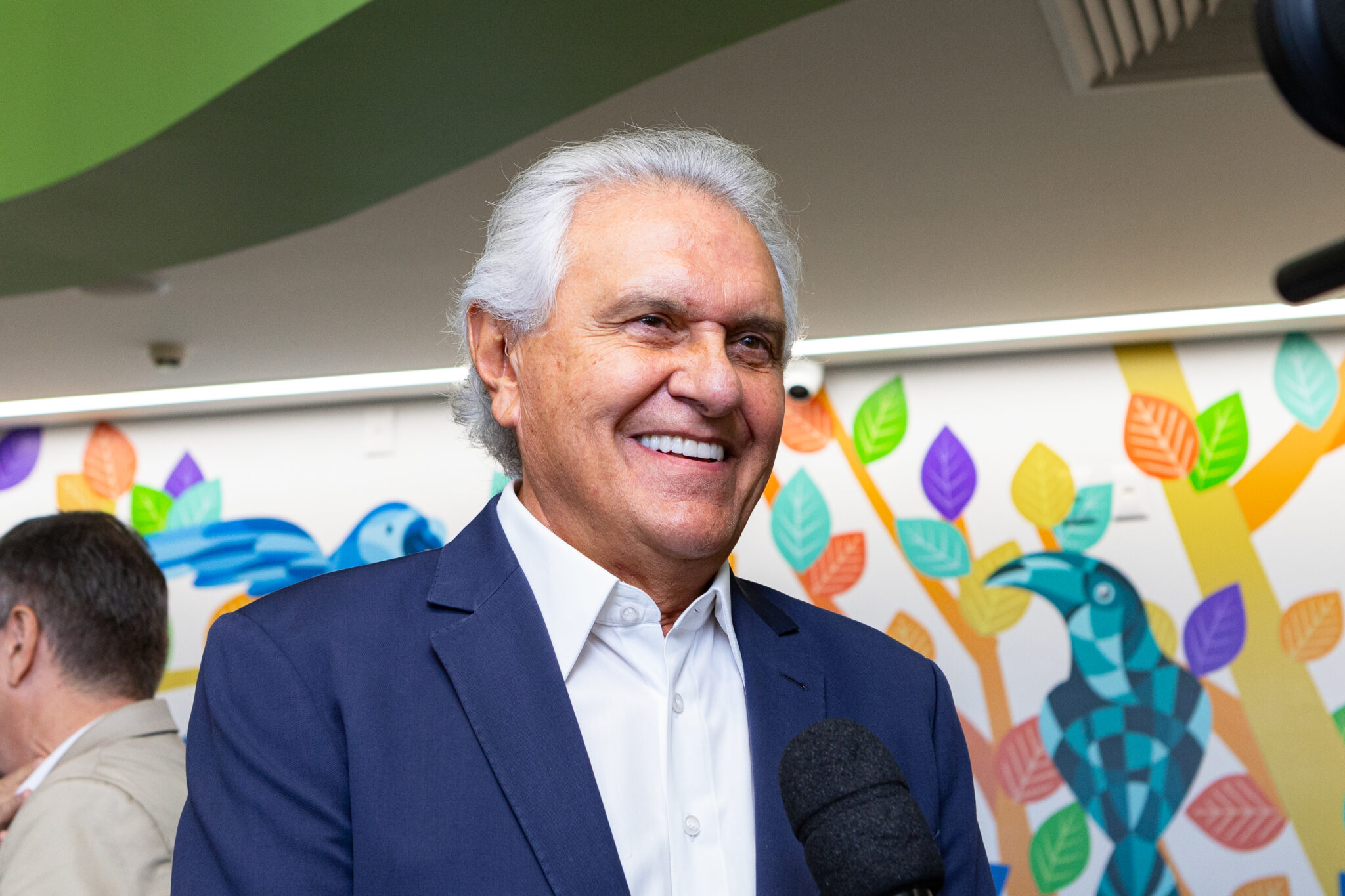 Segurança pública derruba imagem de governadores, mas Caiado se destaca com desempenho acima da média