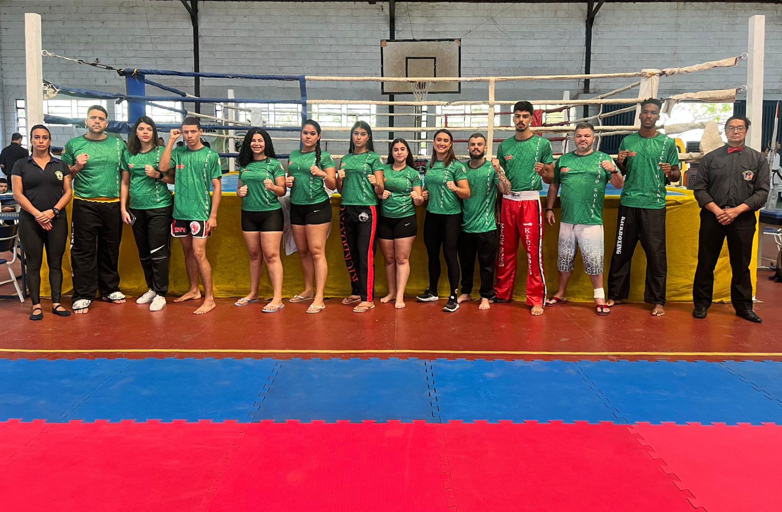 Atletas de Senador Canedo brilham no Campeonato Brasileiro de Kickboxing e conquistam 36 medalhas