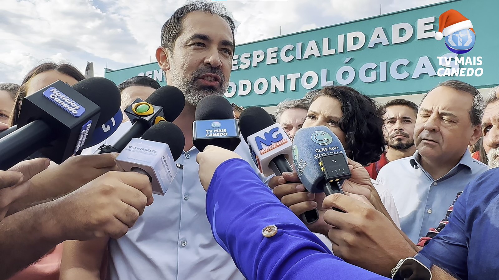 Senador Canedo inaugura centro de especialidades e reabilitação após quinze anos