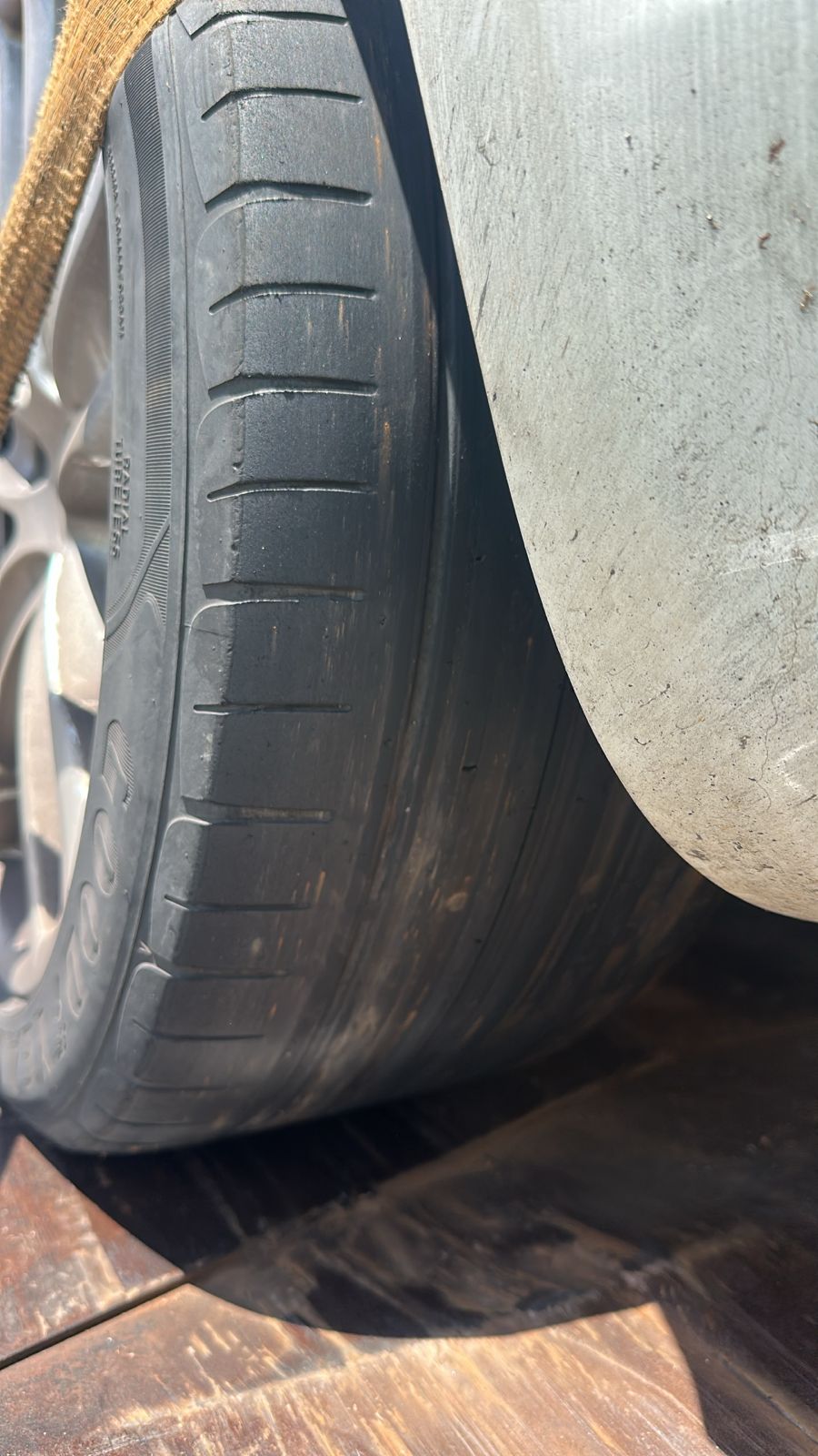 SMT apreende veículo de luxo após flagrante de infrações de trânsito em Senador Canedo