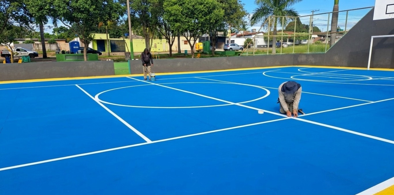 Quadra do Residencial Dona Lindu passa por revitalização e recebe nova pintura em Senador Canedo