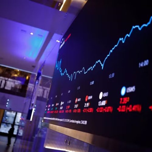 Ibovespa recua após recorde; ações do Banco do Brasil despencam com lucro abaixo do esperado