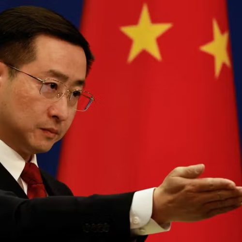 China convoca reunião na ONU e acusa EUA de sabotarem a paz global com guerra tarifária