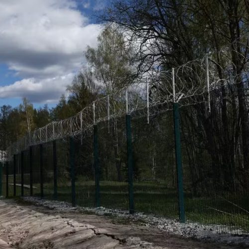 Rússia anuncia criação de zona-tampão na fronteira com a Ucrânia; tensão cresce também na divisa com a Finlândia