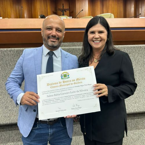 Salma Bahia recebe Diploma de Honra ao Mérito na Câmara Municipal de Goiânia