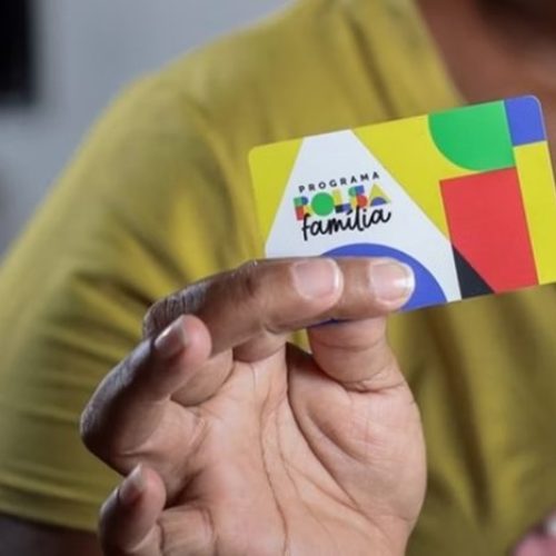 Bolsa Família de maio começa a ser pago na segunda (19); valor mínimo é de R$ 600 por família