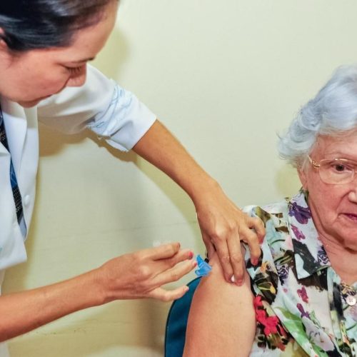 Trabalhadora de farmácia recebe adicional de insalubridade por aplicar injeções