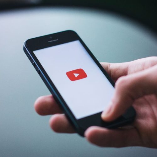 Justiça determina que YouTube adote medidas contra publicidade abusiva infantil em até dois meses