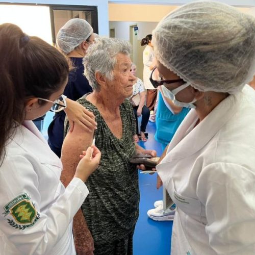 Dia D de vacinação contra a gripe mobiliza Goiás e marca início da campanha nacional