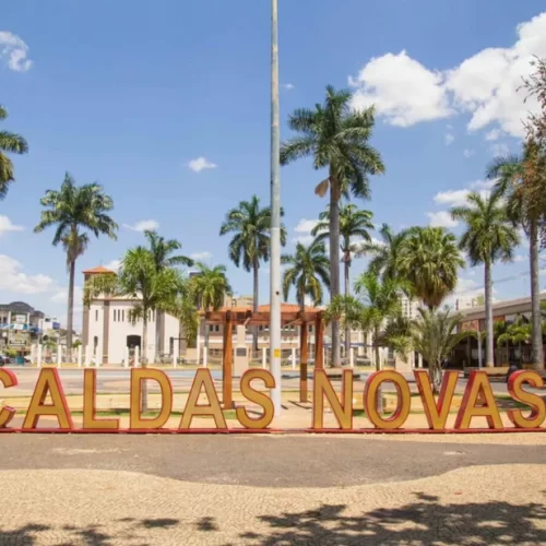 Caldas Novas Cria Taxa para Turistas e Gera Reações de Preocupação no Comércio Local