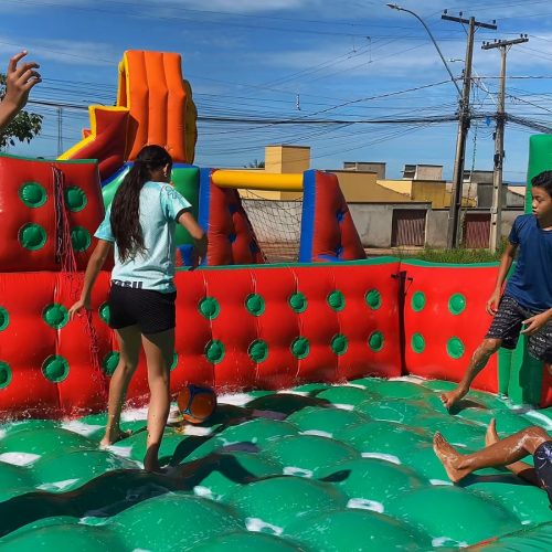 Ação social Páscoa Solidária encanta crianças e famílias com um dia de diversão e solidariedade