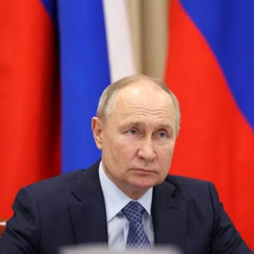 Putin Desafia EUA a Testar Novo Míssil Hipersônico Russo em ‘Duelo Tecnológico