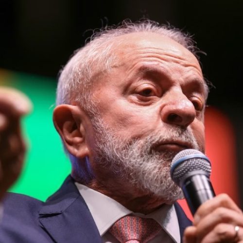 Lula pressiona Ibama por pesquisa de petróleo na Foz do Amazonas e critica demora na liberação