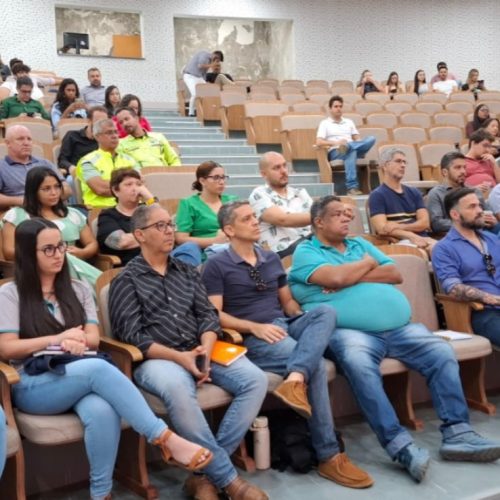 Senador Canedo revisa normas vitais para o desenvolvimento moderno e sustentável do município