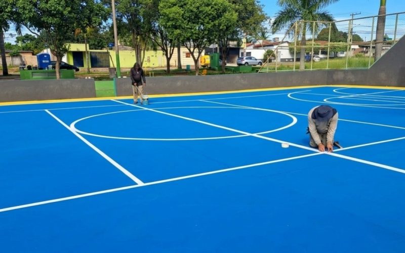 Quadra do Residencial Dona Lindu passa por revitalização e recebe nova pintura em Senador Canedo