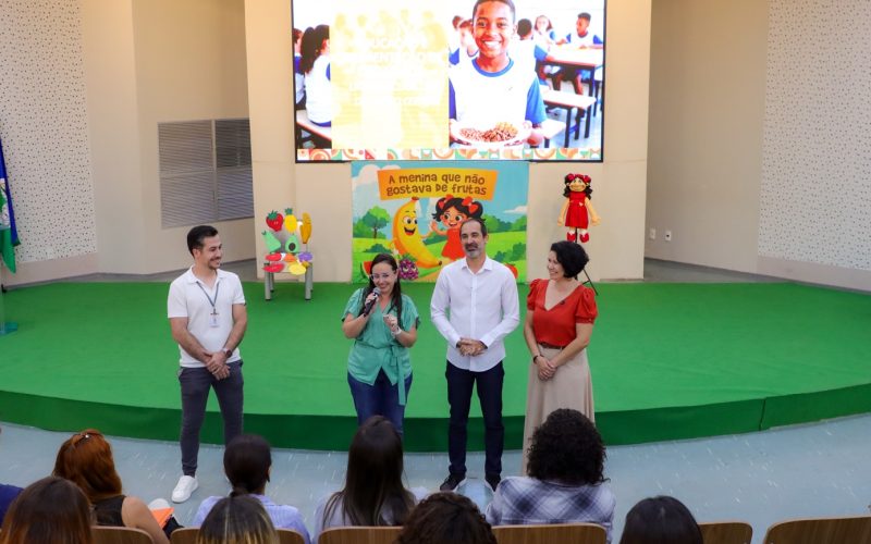 Gestores escolares conhecem novo modelo de merenda escolar em Senador Canedo