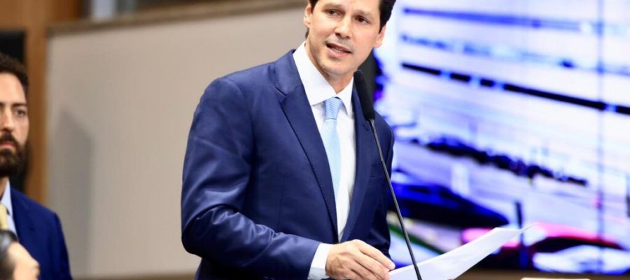 Daniel Vilela assume governo e reforça política de “tolerância zero” contra o crime em Goiás