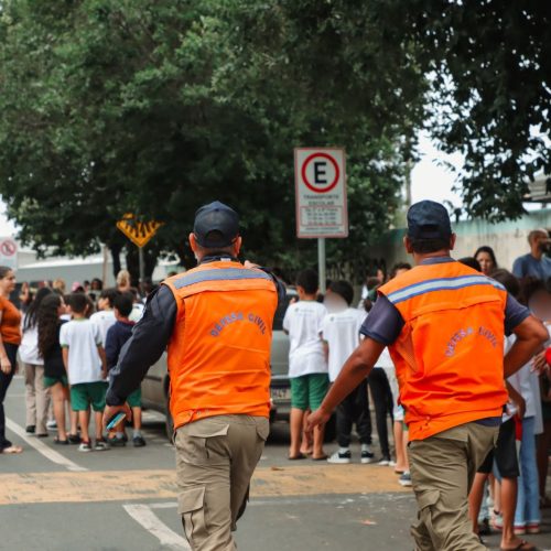 Defesa Civil realiza simulado de evacuação em escola de Senador Canedo