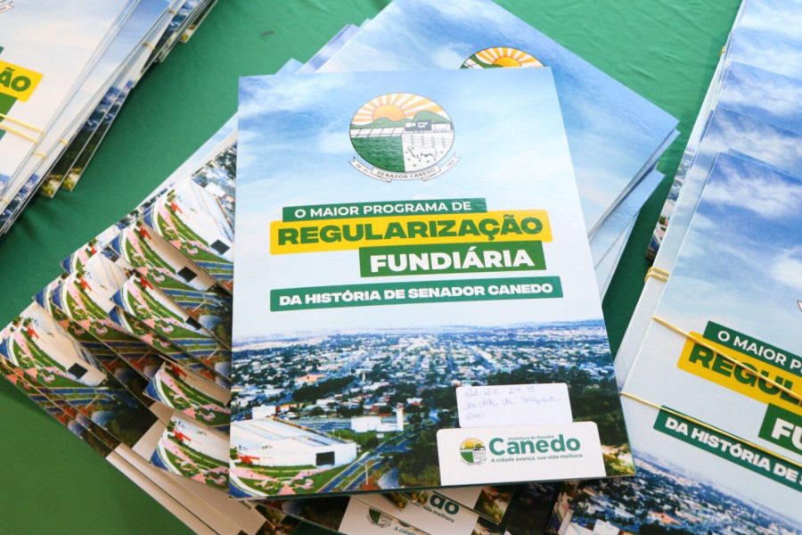Regularização fundiária garante escrituras a 100 famílias em Senador Canedo