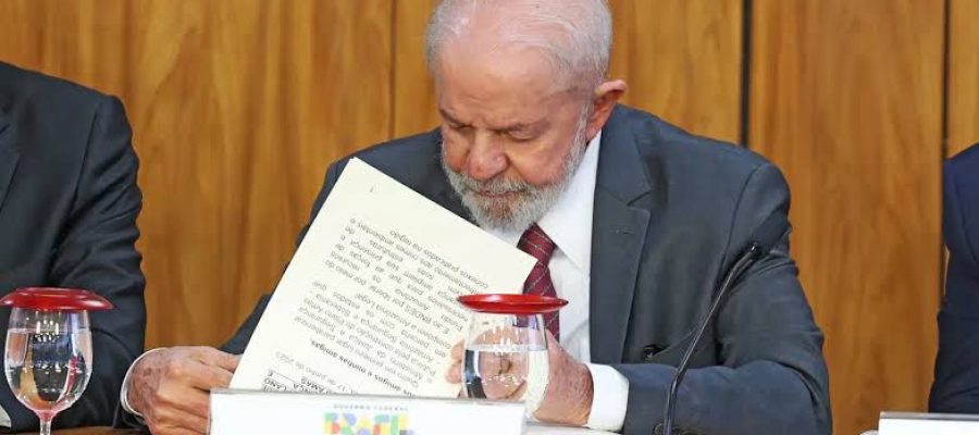 Governo federal veta projeto que reconhecia estágio como experiência profissional