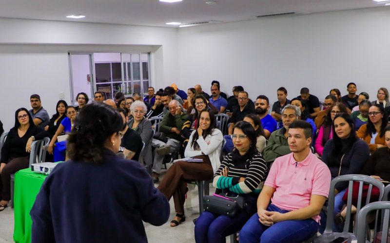 Senador Canedo realiza formação continuada para profissionais da EJA