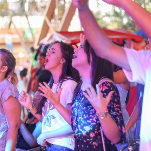 Faltam 60 dias para o Adora Canedo 2026Evento reúne fé, louvor e comunhão na Praça Criativa Central com entrada gratuita