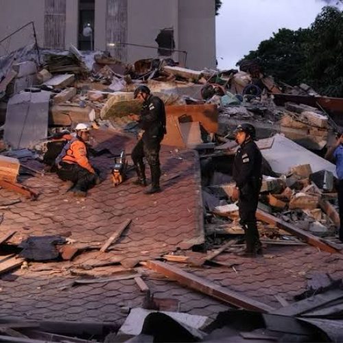 Terremoto atinge a Venezuela e deixa ao menos 164 mortos e quase mil feridos