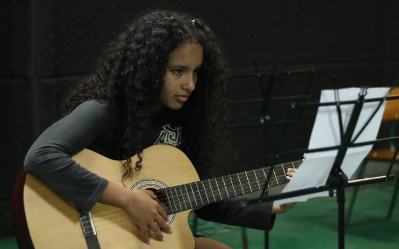 Inscrições abertas para curso gratuito de violão em Senador Canedo