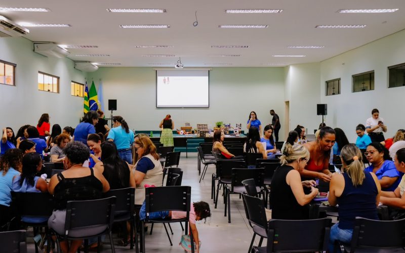 Mais de 400 profissionais da Educação passam por formação para fortalecer alfabetização em Senador Canedo