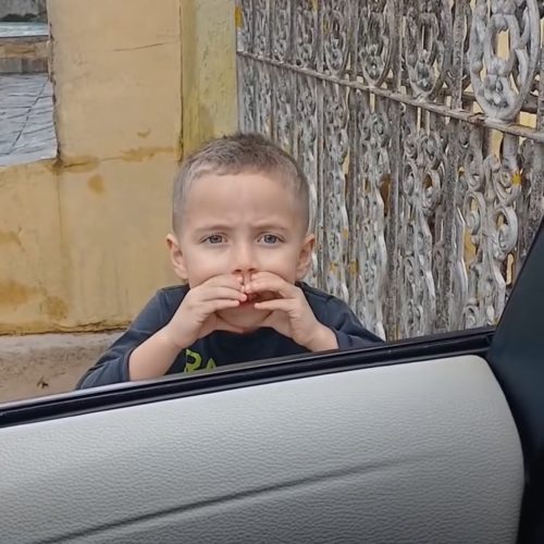 Filho se despede do pai motorista de aplicativo com “boas corridas” e “te amo demais”