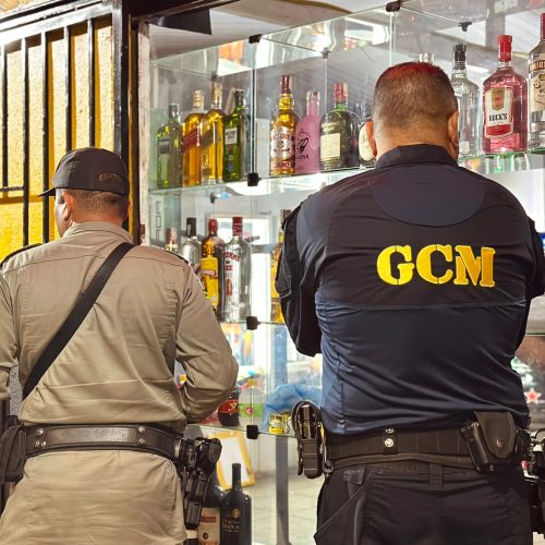 Operação Meia Noite orienta distribuidoras de bebidas sobre nova lei em Senador Canedo