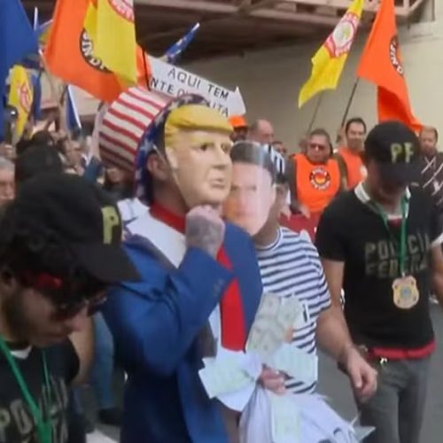 Comerciantes da 25 de Março protestam contra investigação de Trump sobre falsificação e defendem legalidade do comércio na região