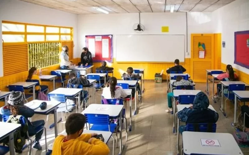 Piso nacional dos professores é reajustado para R$ 5.130,63