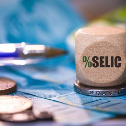 Copom mantém Selic em 14,75% e sinaliza juros altos por mais tempo diante de incertezas