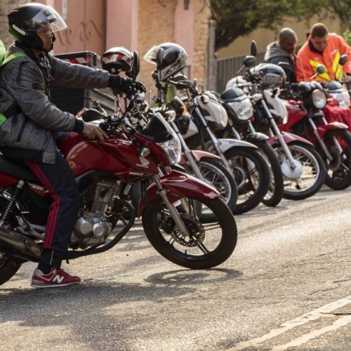 Justiça em Goiás analisa ação que pode proibir valor mínimo em pedidos de delivery