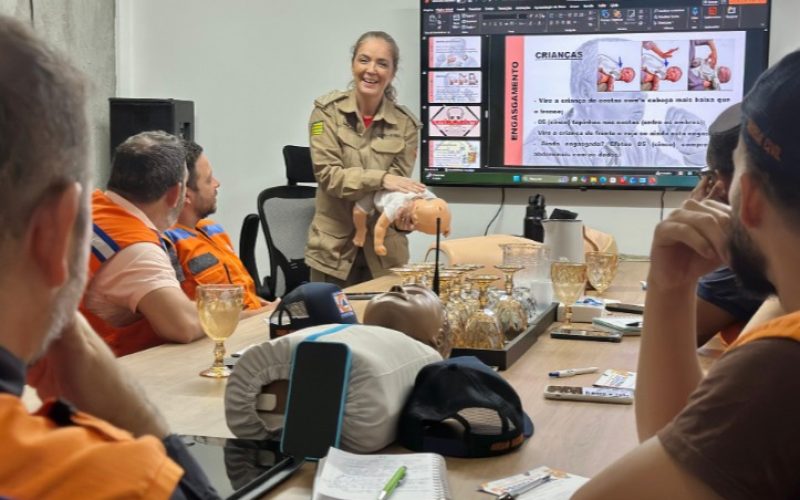Bombeiro Militar ministra curso de Atendimento Pré-Hospitalar para Defesa Civil de Senador Canedo