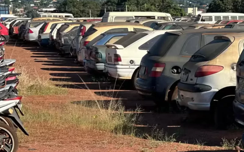 Detran-GO abre leilão com quase 3 mil veículos entre carros e motos em Goiás